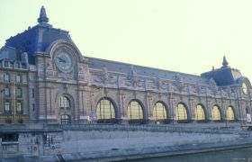 Orsay Museum 1.4 km